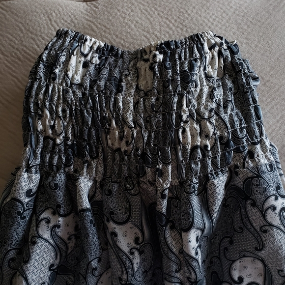 Topless Front Bow Tied-up Batik-Printed Dress - Picture 2 of 4